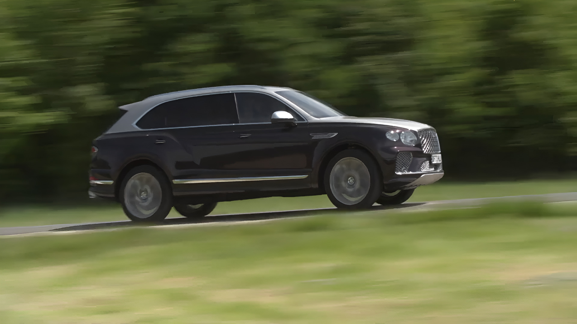 Bentley vs Nissan family contrast